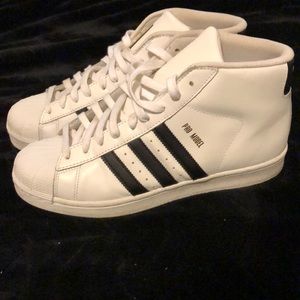 👟Adidas high top sneakers👟